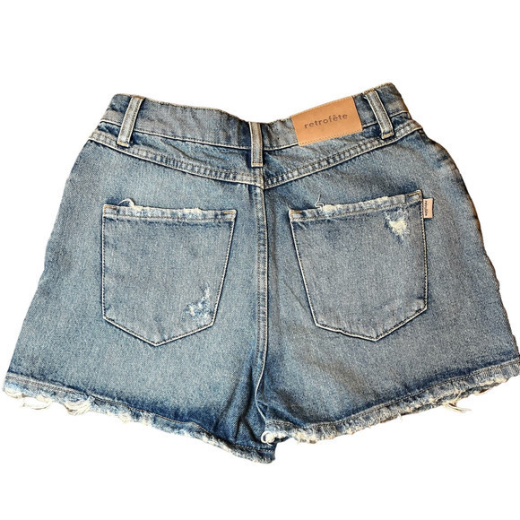 Retrofête Shorts Blue Mid Rise Med Wash Distressed Accents Slit Pockets Size 26 - Picture 8 of 13